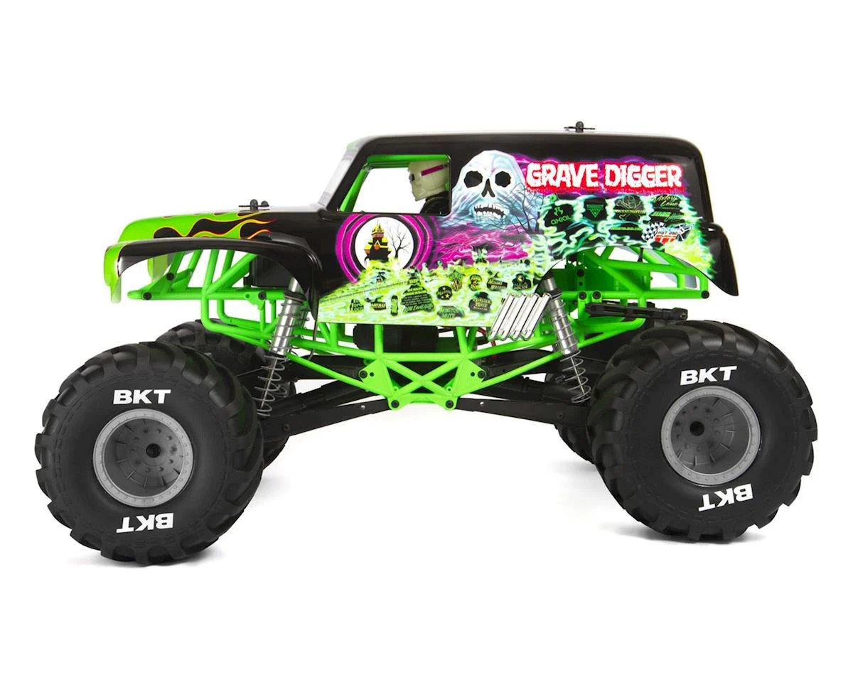 Axial SMT10 Grave Digger RTR 1/10 4WD Monster Truck w/2.4GHz Radio 5 Axial SMT10 Grave Digger RTR 1/10 4WD Monster Truck w/2.4GHz Radio - Image 3