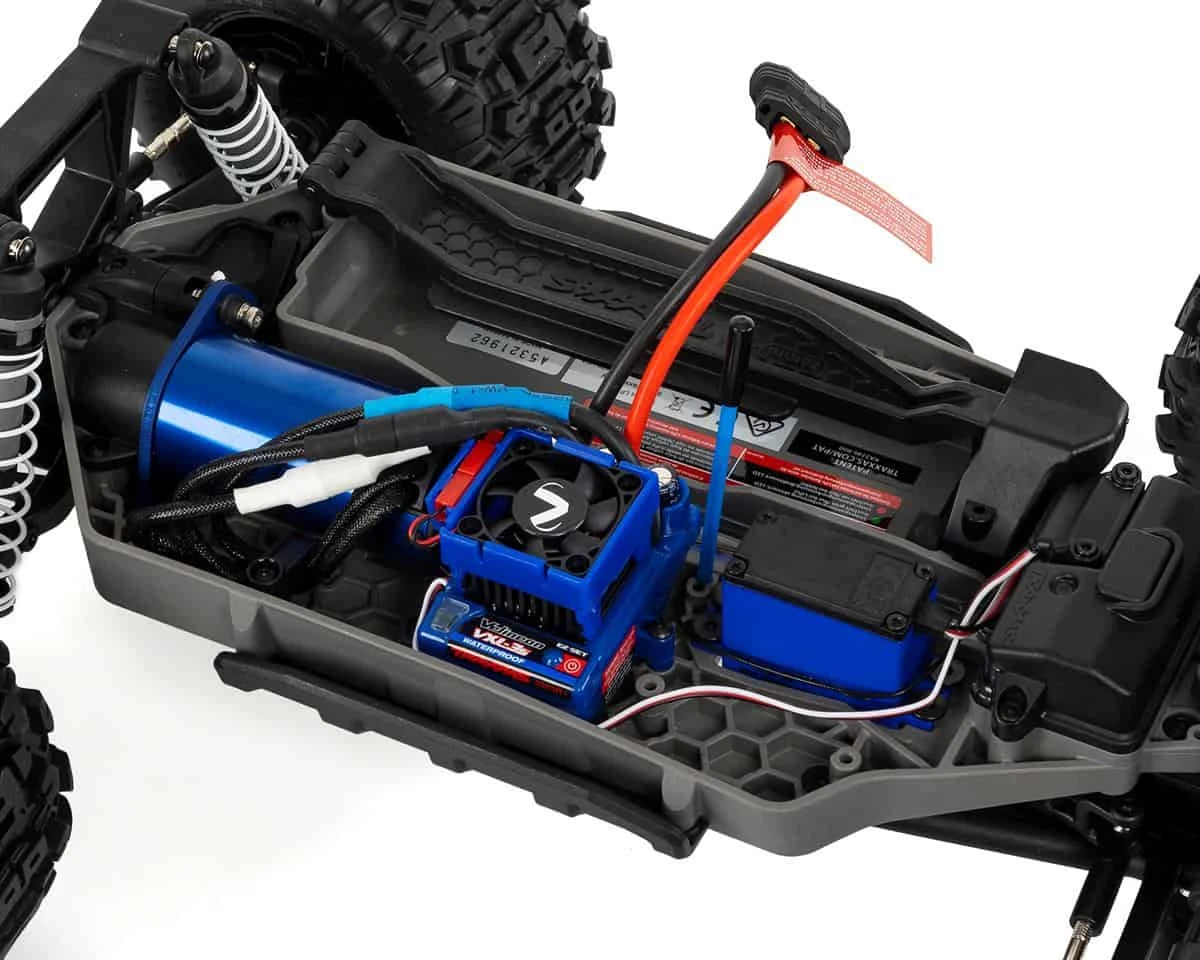 Traxxas Hoss 4X4 VXL: 1/10 Scale Monster Truck with TSM Green 5 Traxxas Hoss 4X4 VXL: 1/10 Scale Monster Truck with TSM Green - Image 3